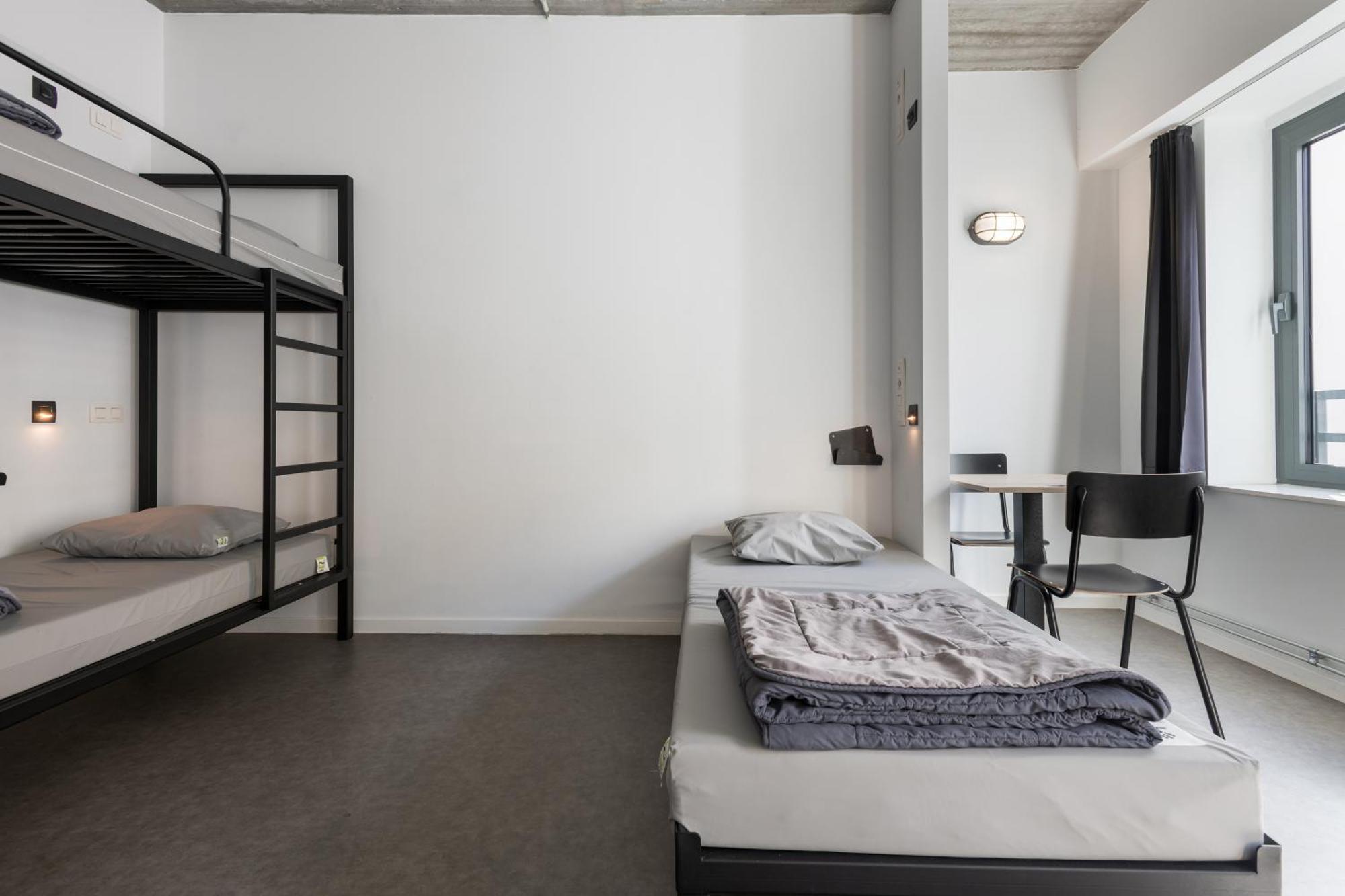 Auberge Jeunesse Charleroi Youth Hostel الغرفة الصورة